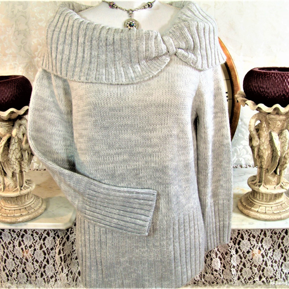 WHITE HOUSE BLACK MARKET Sweaters - WHITE HOUSE BLACK MARKET SWEATER XL cream/grey